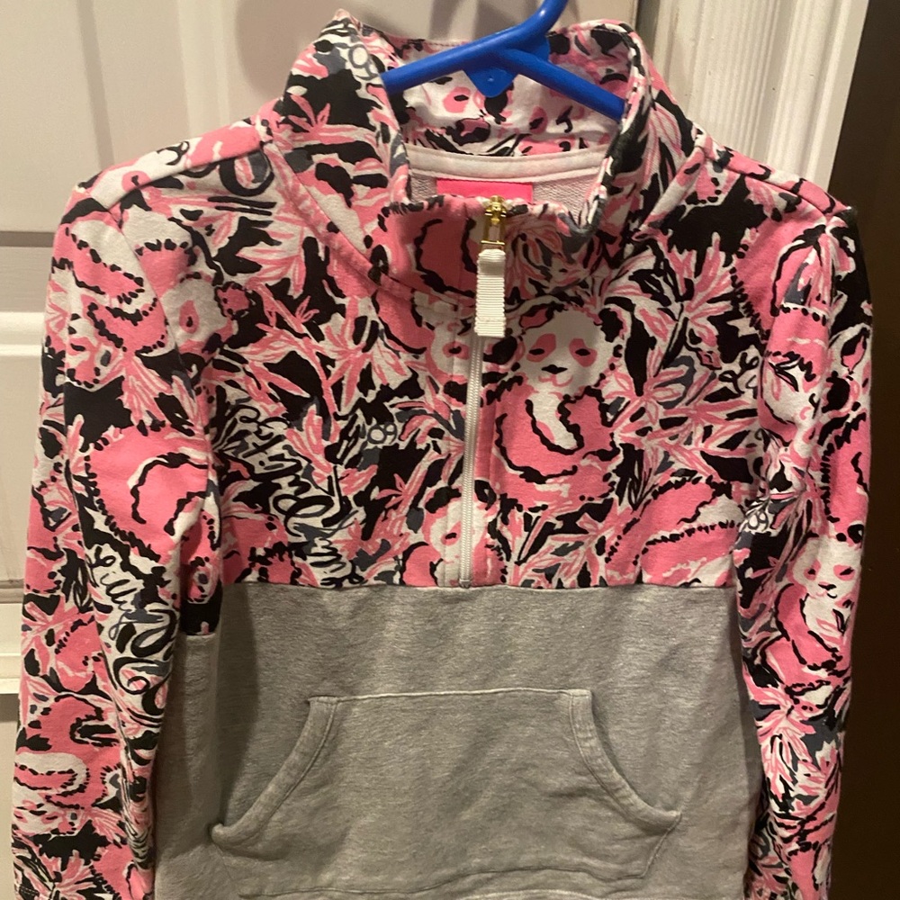 Lilly Pulitzer girls pullover . Size medium-6-7